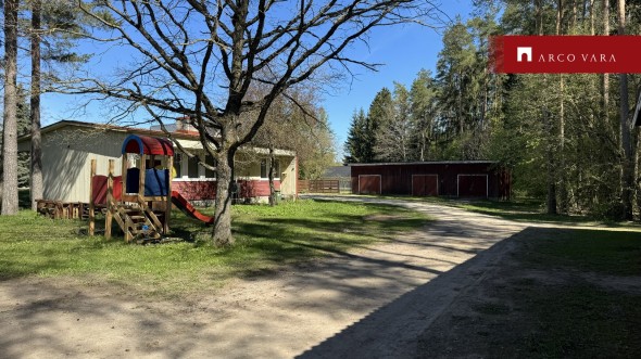 Müüa maja Premeti, Ussimäe küla, Rakvere vald, Lääne-Viru maakond