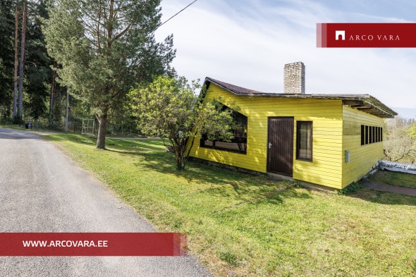 Müüa maja Riiska  11, Tõrva linn, Tõrva vald, Valga maakond