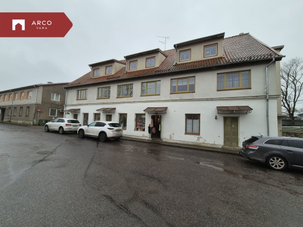 Müüa kaubanduspind Turu  4, Kuressaare linn, Saaremaa vald, Saare maakond