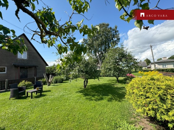 Müüa maja Lepiku  1a, Karksi-Nuia linn, Mulgi vald, Viljandi maakond