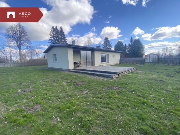 Müüa maja Kesktee 26, Peetri alevik, Järva vald, Järva maakond