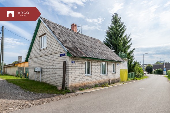 Müüa maja Pärna puiestee 10, Valga linn, Valga vald, Valga maakond